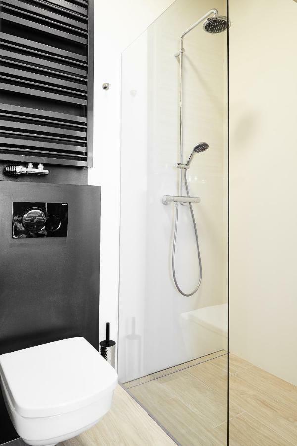 Compact Studios Slowackiego Avenue كراكوفيا المظهر الخارجي الصورة