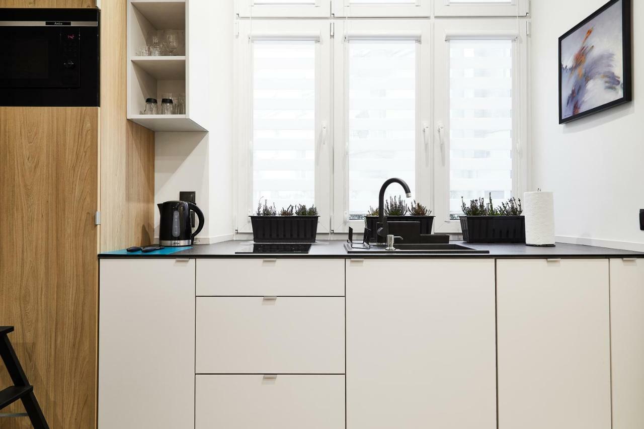 Compact Studios Slowackiego Avenue كراكوفيا المظهر الخارجي الصورة