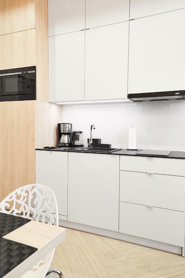 Compact Studios Slowackiego Avenue كراكوفيا المظهر الخارجي الصورة